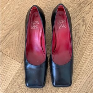 Joan and David squares toe classic pumps